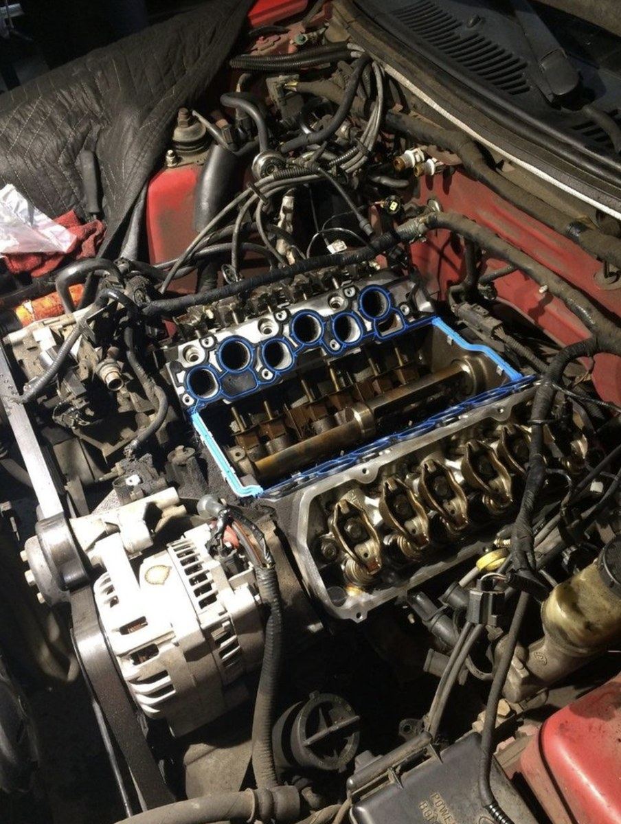 Huntington Beach mobile mechanic engine repair in progress
